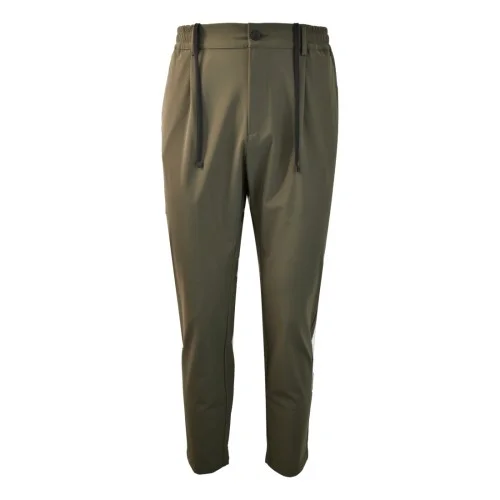 PANTALONE SLIM FIT TESSUTO TECNICO CRUNA MITTE.1525 695