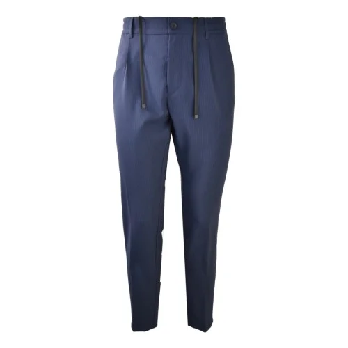 PANTALONE SLIM FIT TESSUTO TECNICO CRUNA MITTE.1527 511