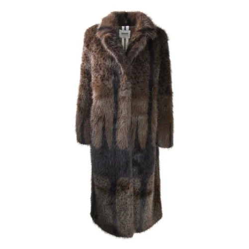 WOMAN FUR COAT SWORD  6.6.44 8985 OAK