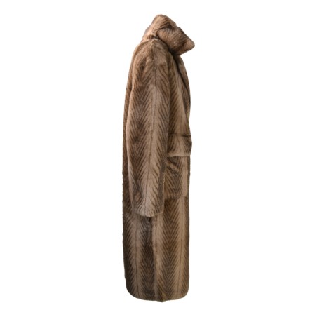 WOMAN FUR COAT SWORD  6.6.44 8996 HAZEL