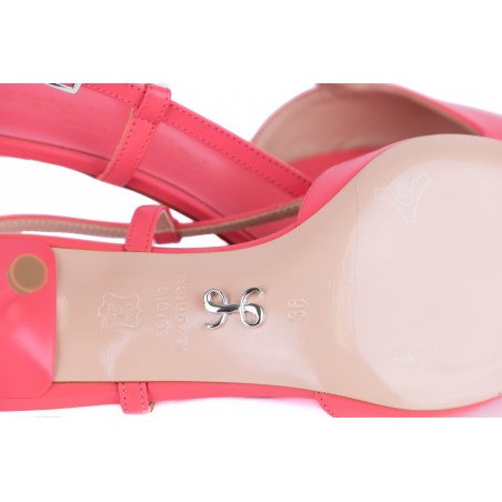 CHANEL IN NAPPA / SERGIO LEVANTESI CHANTAL CORALLO