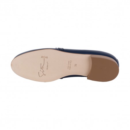 MOCASSINO IN VITELLO CON ACCESSORIO CATENA SITON 8173 BLU
