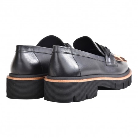MOCASSINO CON MORSETTO E FRANGIA MACUL. LA PARIGINA 328/435 NERO