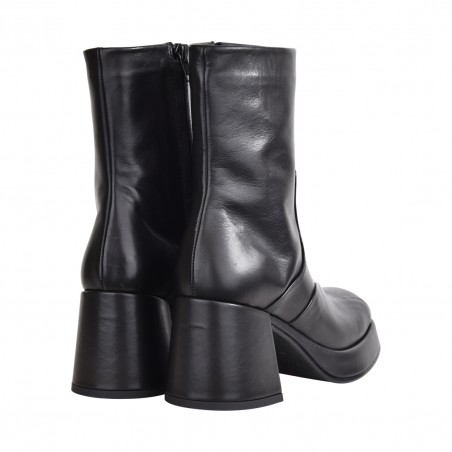 TRONCHETTO IN PELLE LEMARÉ 4060 NERO