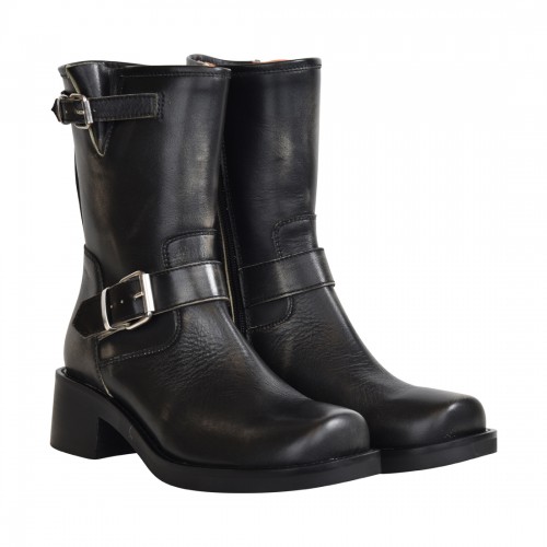 BIKER IN PELLE CON FIBBIE LEMARÉ 5055 PELTRO