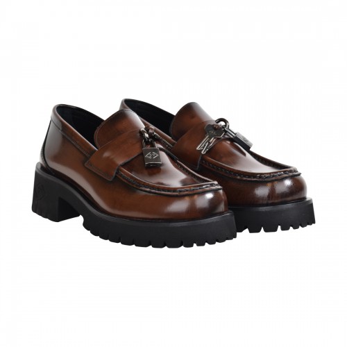MOCASSINO ABRASIVATO CON LUCCHETTO POESIE VENEZIANE JMC61 COGNAC