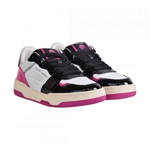 SNEAKERS OFF COURT CRIME...