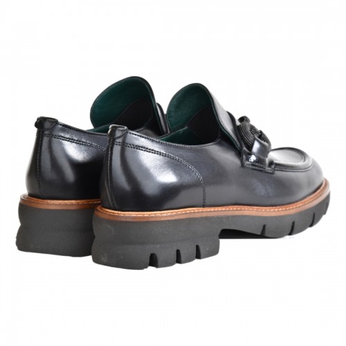 Acquista online le scarpe della collezione La Parigina