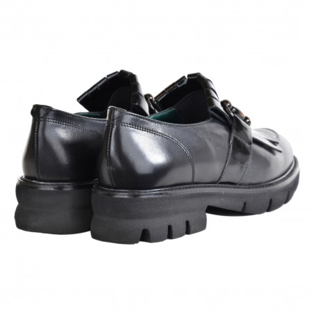 MOCASSINO CON MORSETTO E FRANGIA LA PARIGINA 338/435 NERO