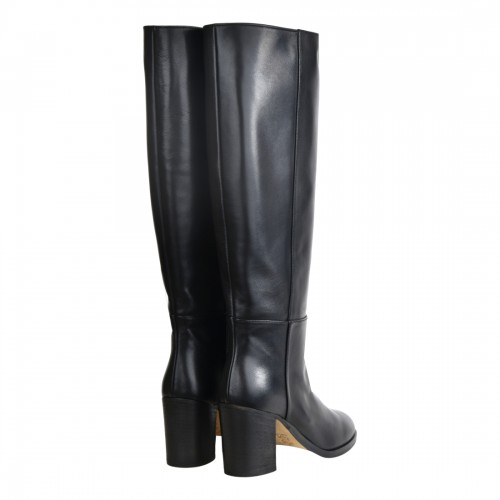 Acquista online le scarpe della collezione Via Roma 15. (2)